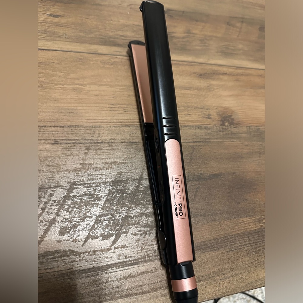 Infiniti Pro - Conair Flat Iron
